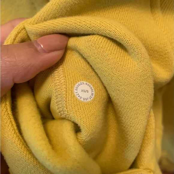 XS/S Lululemon Scuba Oversized Funnel Neck Half Zip in Soleil EUC - Picture 4 of 4